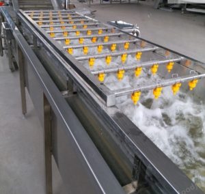 气泡清洗机：食品工业中的高效清洁卫士气泡清洗机：千万气泡的微观战争，如何洗出舌尖上的安全？